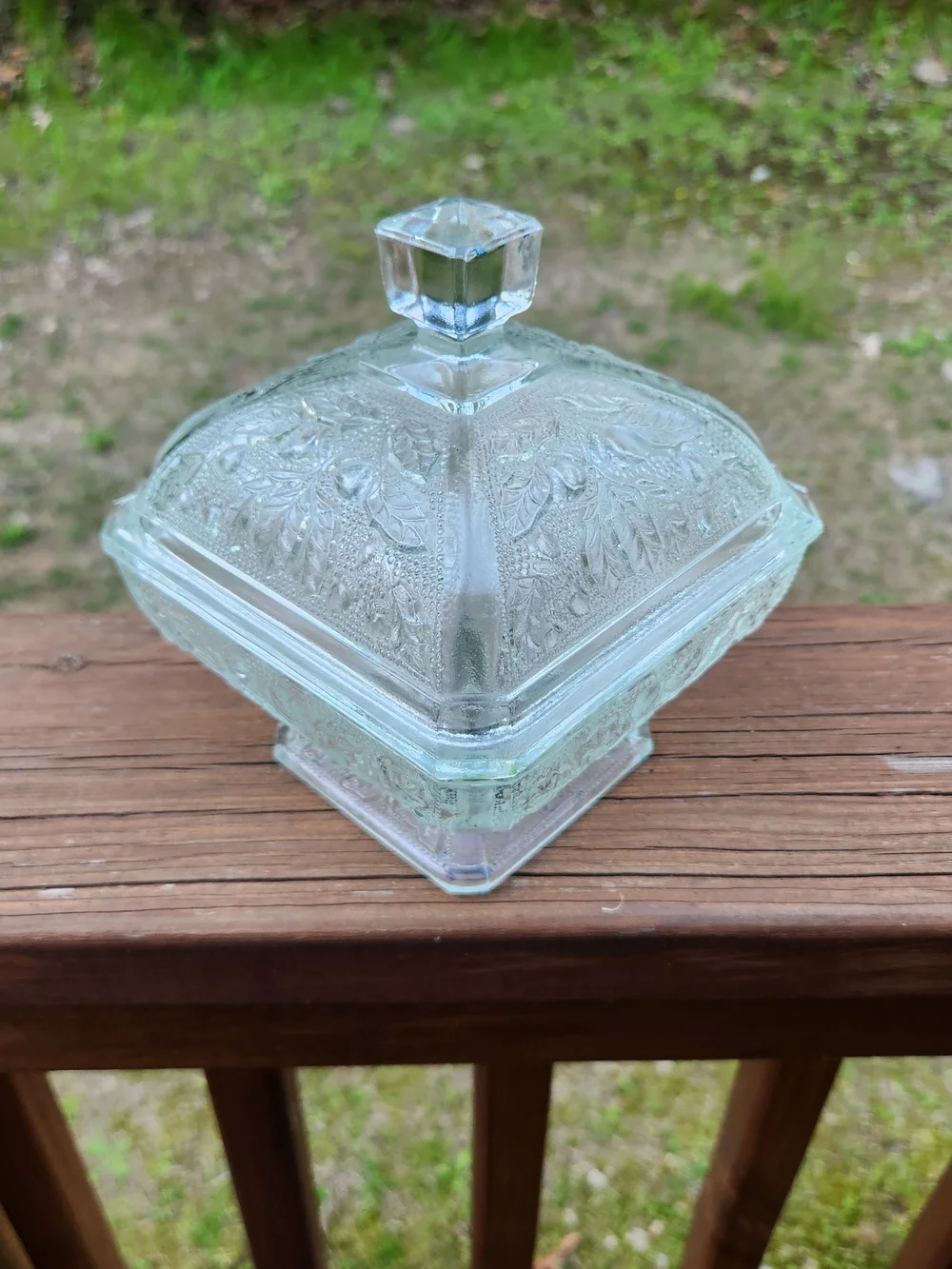 Vintage Jeannette Glass Acorn And Oak Leaf Square Candy Dish W/ Lid